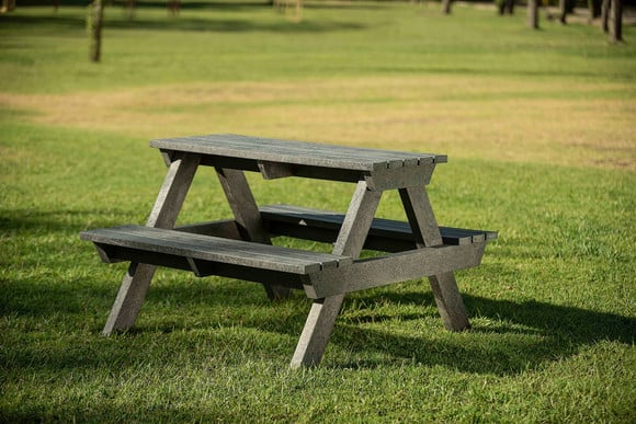 Mesa de picnic de ecotabla para 6 personas