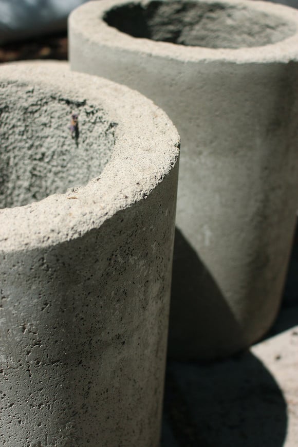 Macetero cilíndrico de cemento de 80 cm