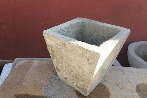 Macetero de concreto cuadrado cónico de 50 x 50