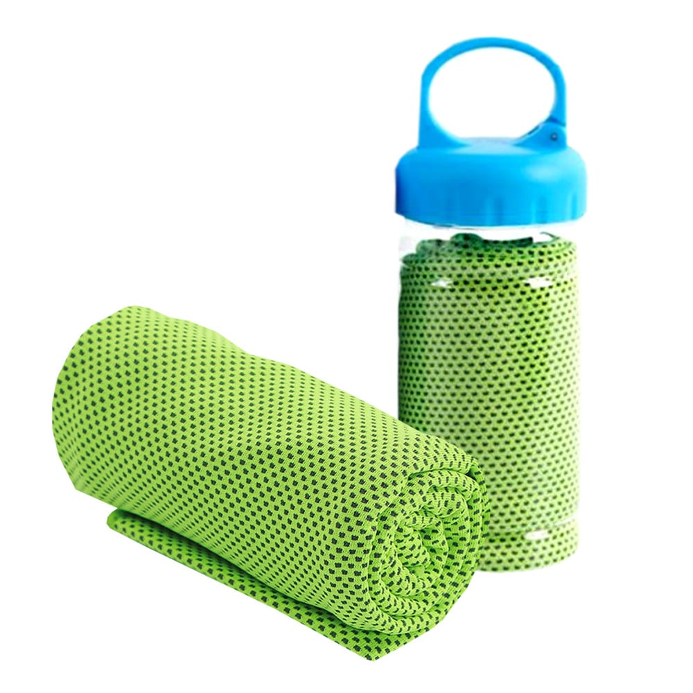 Toalla Refrescante con Botella de Plástico Verde