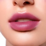 Vogue Labial Kiss My Lips Reno Uva Aloe 4.8 Gr